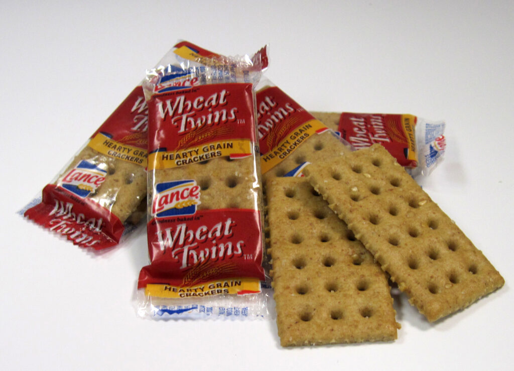 Lance Wheat Crackers, Wheat Twins Single Serve, 500 Ct Feesers