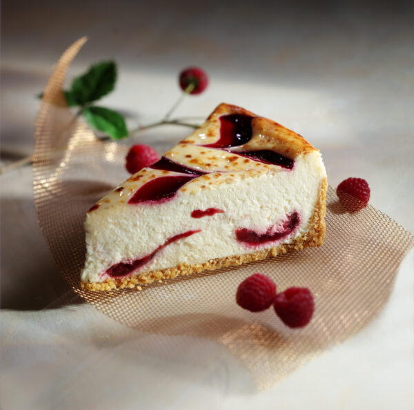 CAKE CHEESE BRULEE WHITE CHOCOLATE W/ RASPBERRY 14 SLICE 10 FROZEN