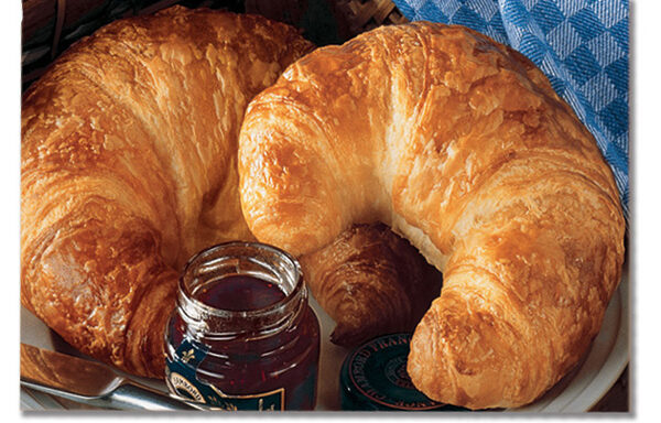 VDF, FUB Medium Curved Butter Croissant, 144-2.4 oz