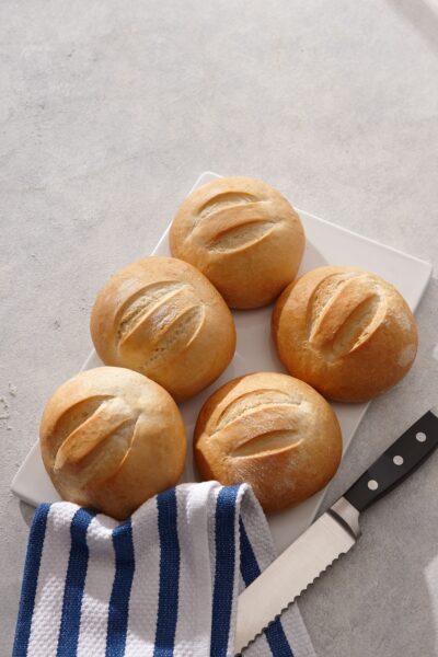 ROLL, FRENCH ROUND SOFT SANDWICH 4″ UNSLICED PARBAKED